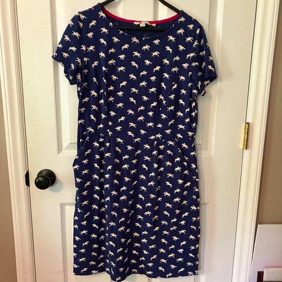 Boden Dresses & Skirts - Boden Phoebe Jersey Navy 100% Cotton Casual Dress Equestrian Print Sz 10P